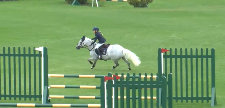 Pony of the Year Winter 128cm Final - winning round