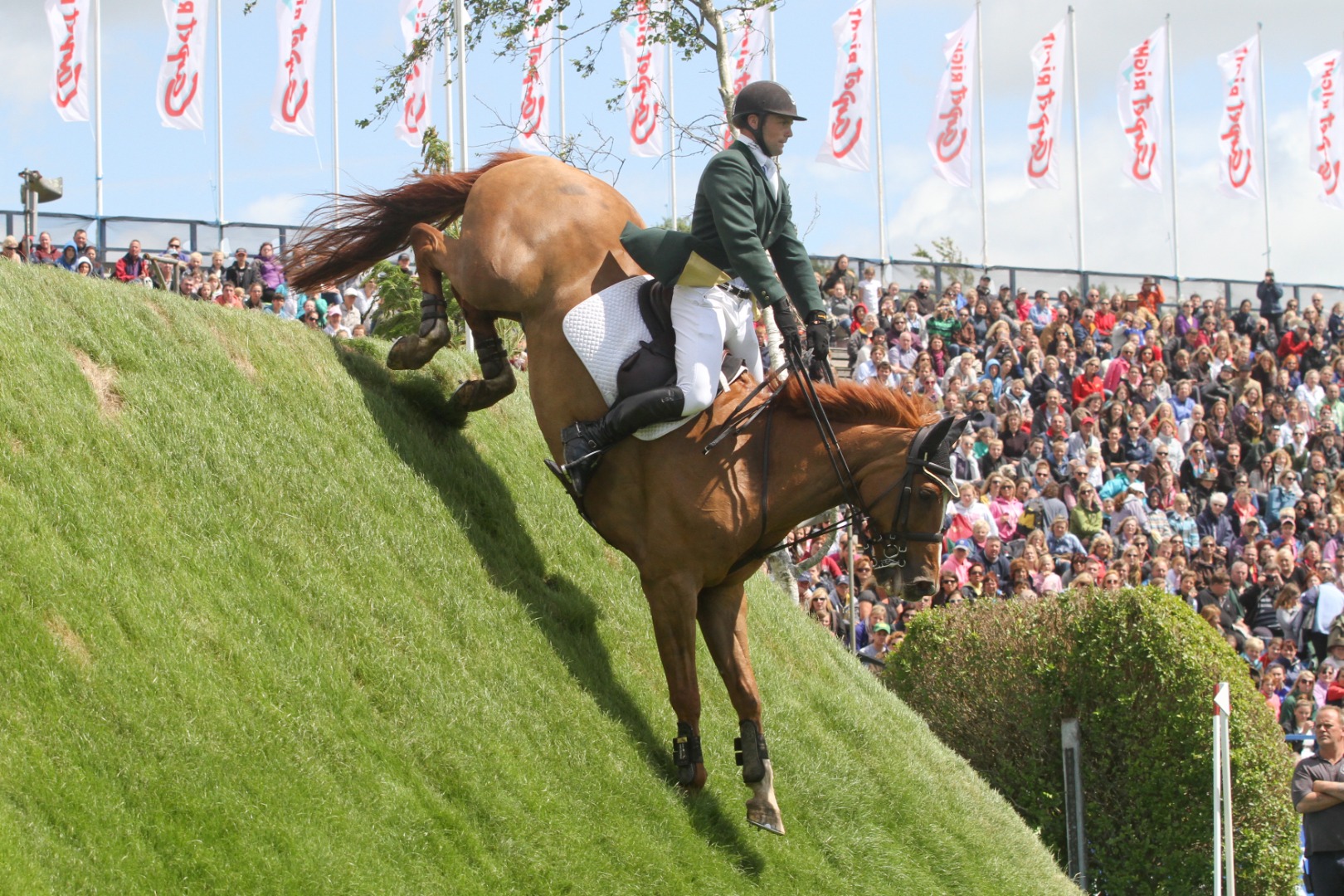 2012 Carpetright Derby - Paul Beecher & Loughnatousa WB