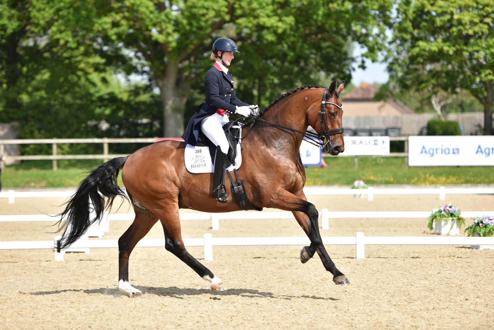 Laura Tomlinson & Soegaards Bon Royal - ICE Horseboxes PL FEI Grand Prix Special
