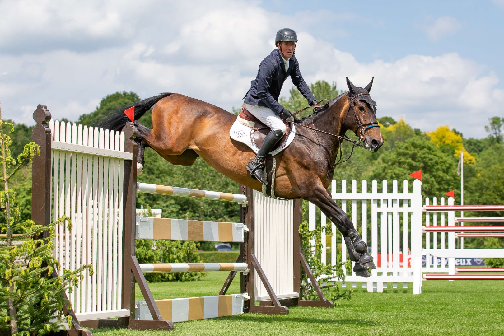 The Stoner Jeweller Vase - Guy Williams & Hanne Umonia